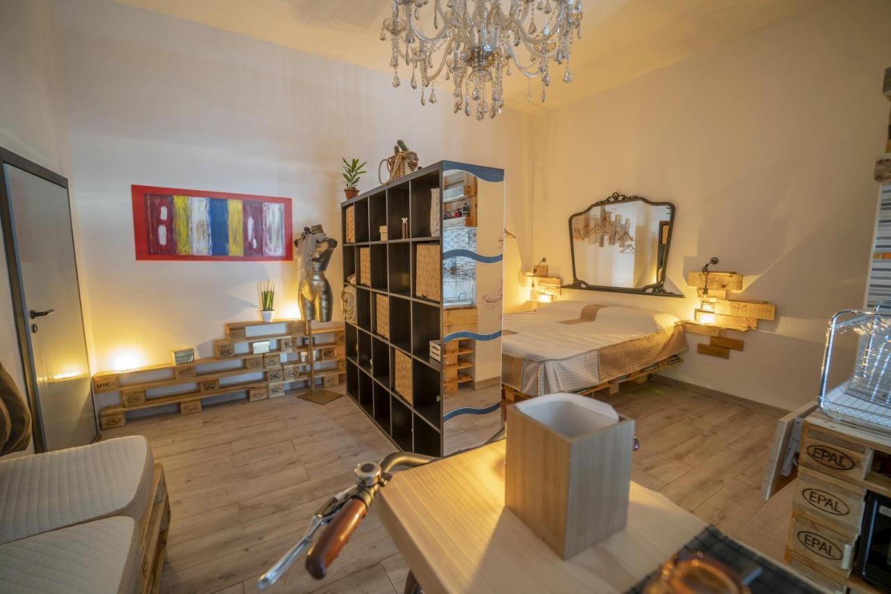 La Casa Della Moda Montescaglioso Exteriör bild